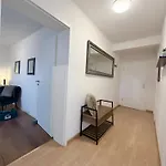 Appartamento Lindenallee Modern & Ruhig