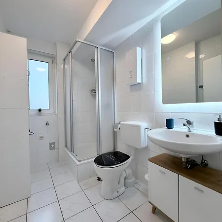 Lindenallee Modern & Ruhig *