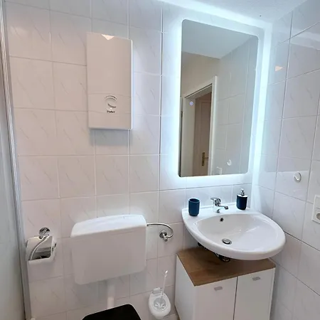Lindenallee Modern & Ruhig Appartement